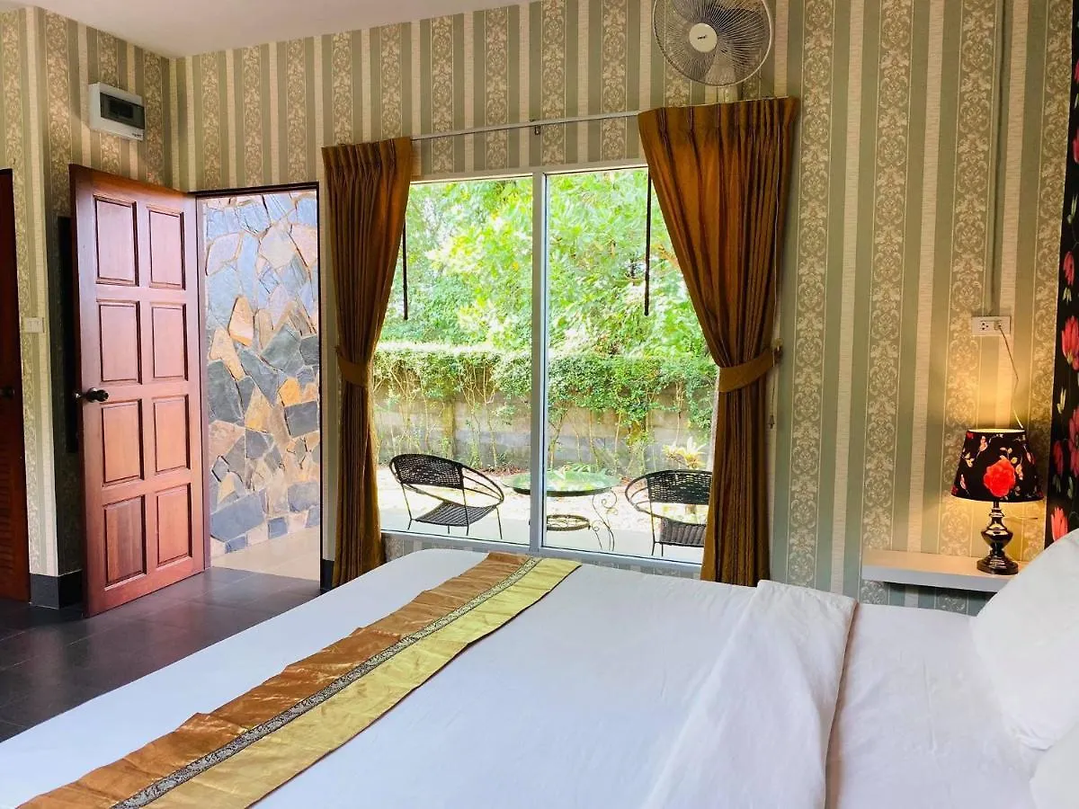 Canal Resort Nai Yang Beach Hotell